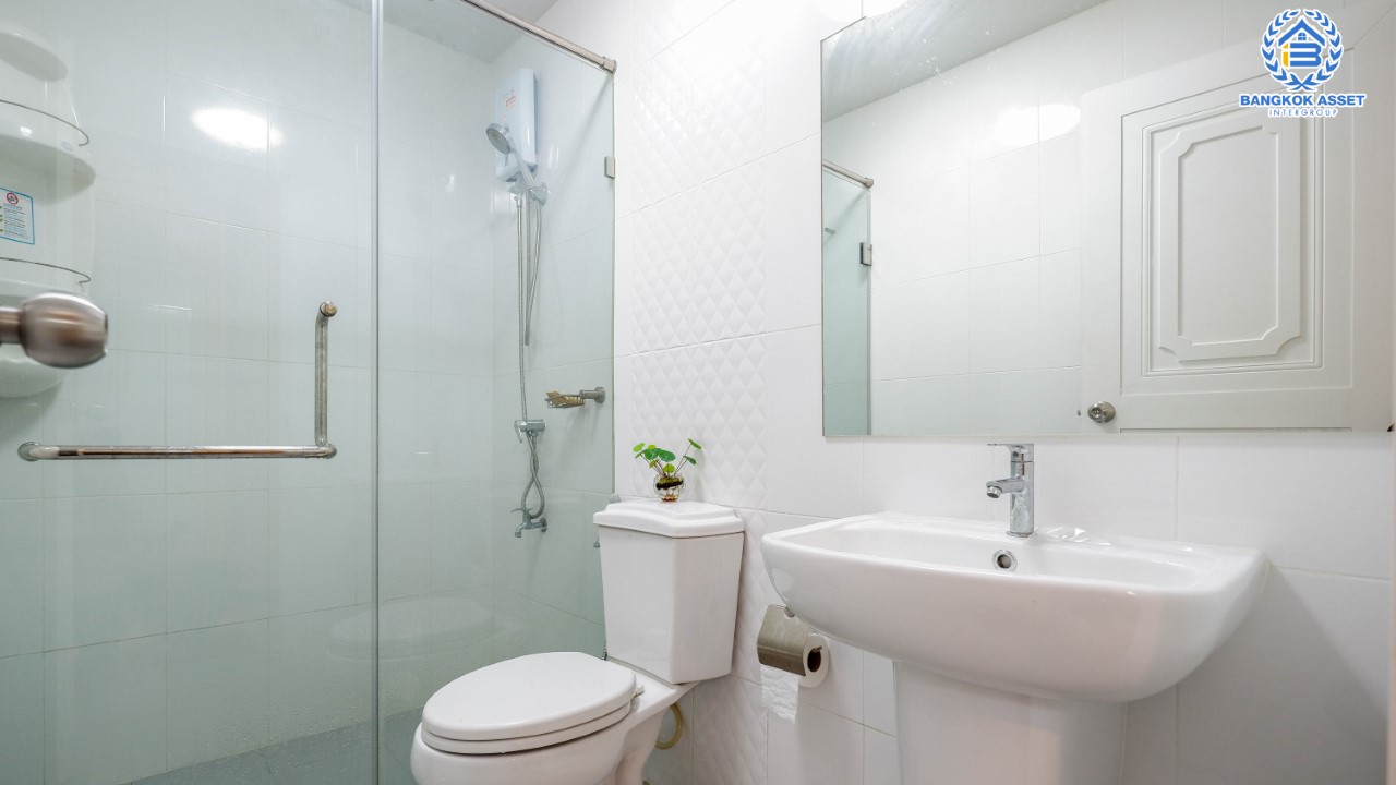 *****ทาวน์เฮ้าส์มือสอง กรุงเทพฯ ม.เดอะนิช รามอินทรา เนื้อที่ 22.1 ตร.ว. ฟังก์ชันจัดเต็มถึง 4 ห้องนอน 3 ห้องน้ำ 2 ที่จอดรถ บ้านสวยพร้อมอยู่ บรรยากาศเงียบสงบ บนทำเลดี ใกล้แฟชั่นไอส์แลนด์ และทางด่วน "รามอินทรา-อาจณรงค์"